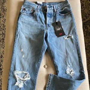 Levi’s 501 Original Cropped: Non-Strech Jeans